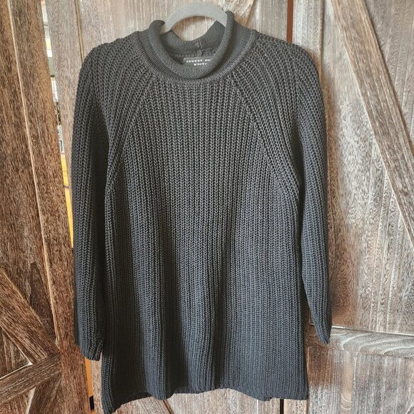 August Silk Knits‎ Catharine Lover Cable Knit Long Sleeve Black Sweater Size S - Picture 1 of 11